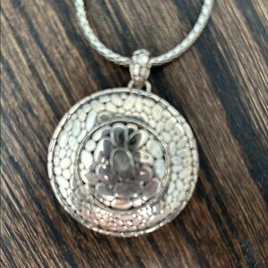 Silver Textured Pendant Necklace